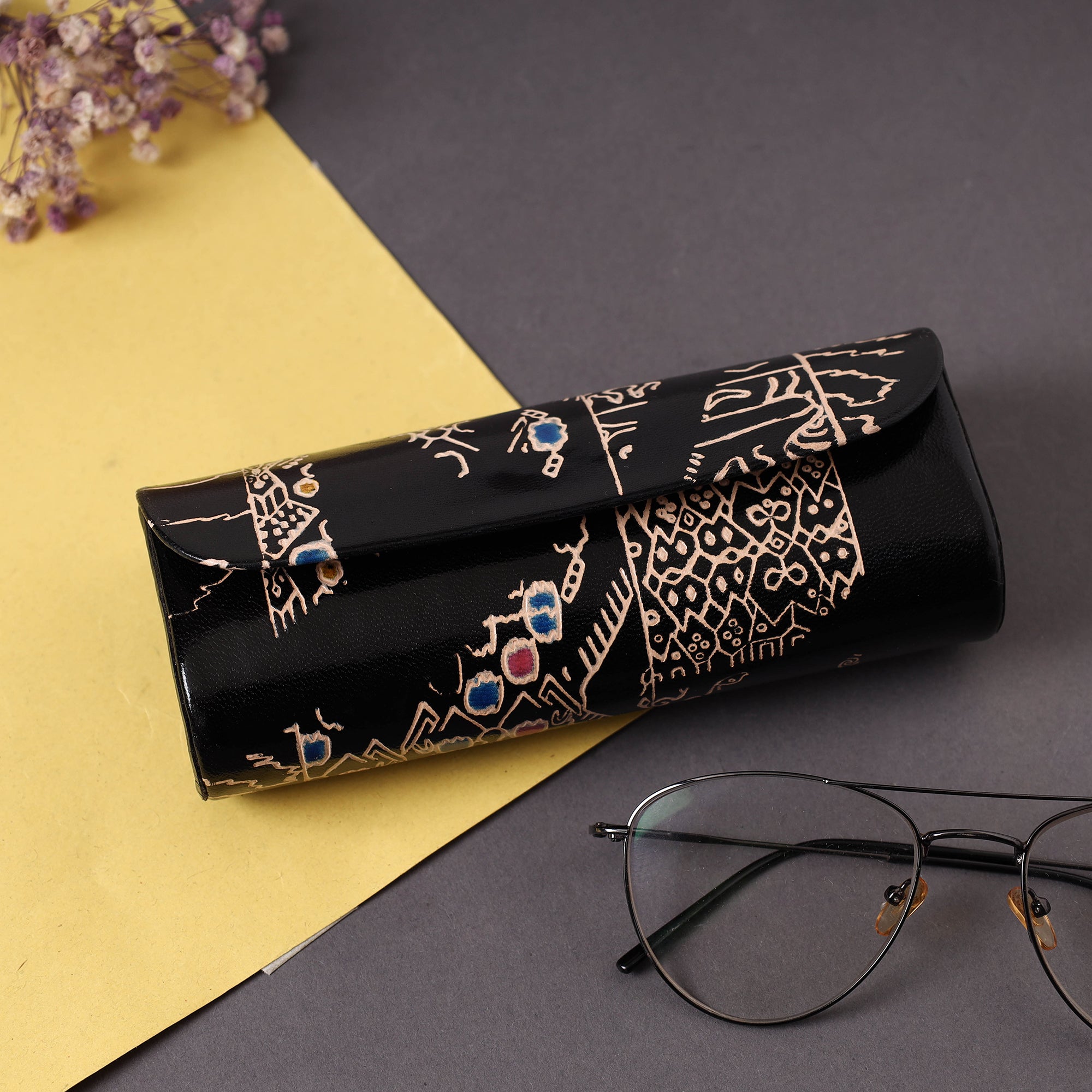 Buy Handcrafted Embossed Leather Spectacle Case 01 Online at iTokri.com ...
