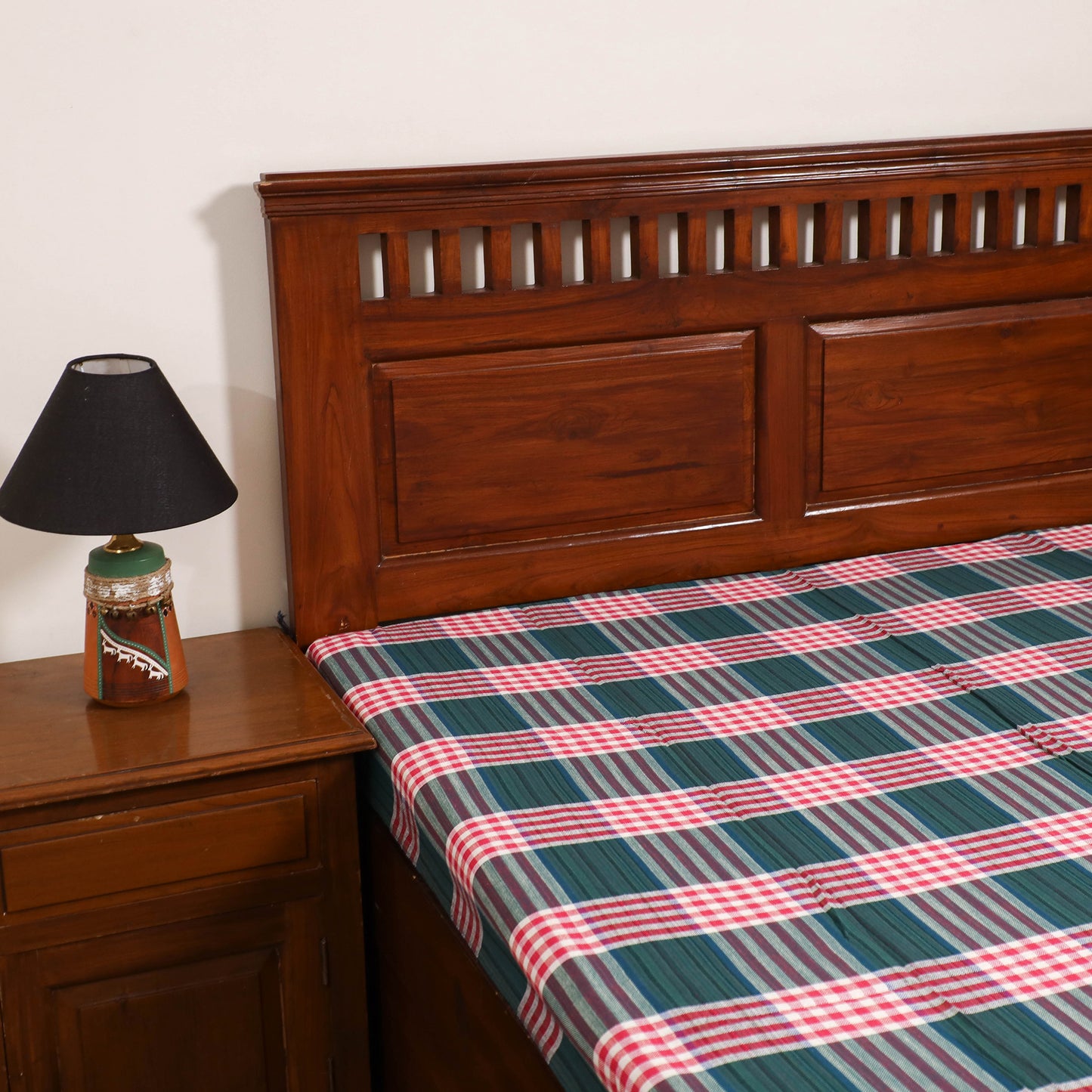 Handloom Cotton Single Bedsheet (90 x 60 in) 229