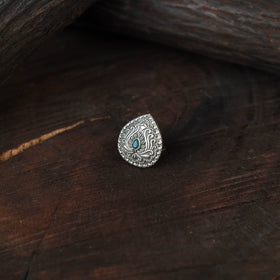 White - antique silver finish oxidised stone work ring 55