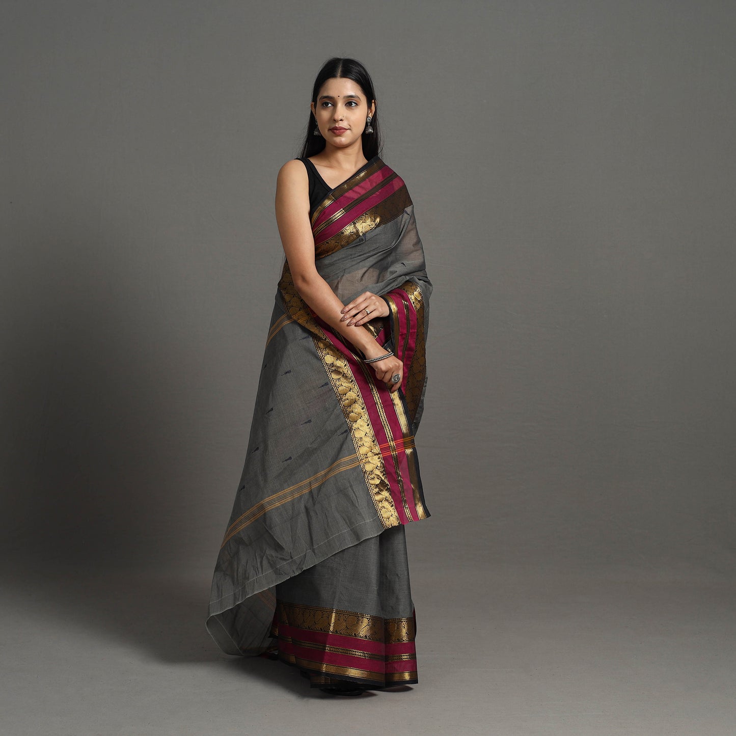 Grey - Kanchipuram Cotton Saree with Buti & Thread Border 43