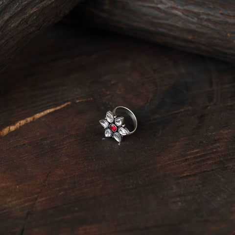 White - antique silver finish oxidised stone work ring 73