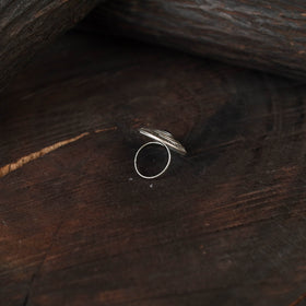 White - antique silver finish oxidised stone work ring 84