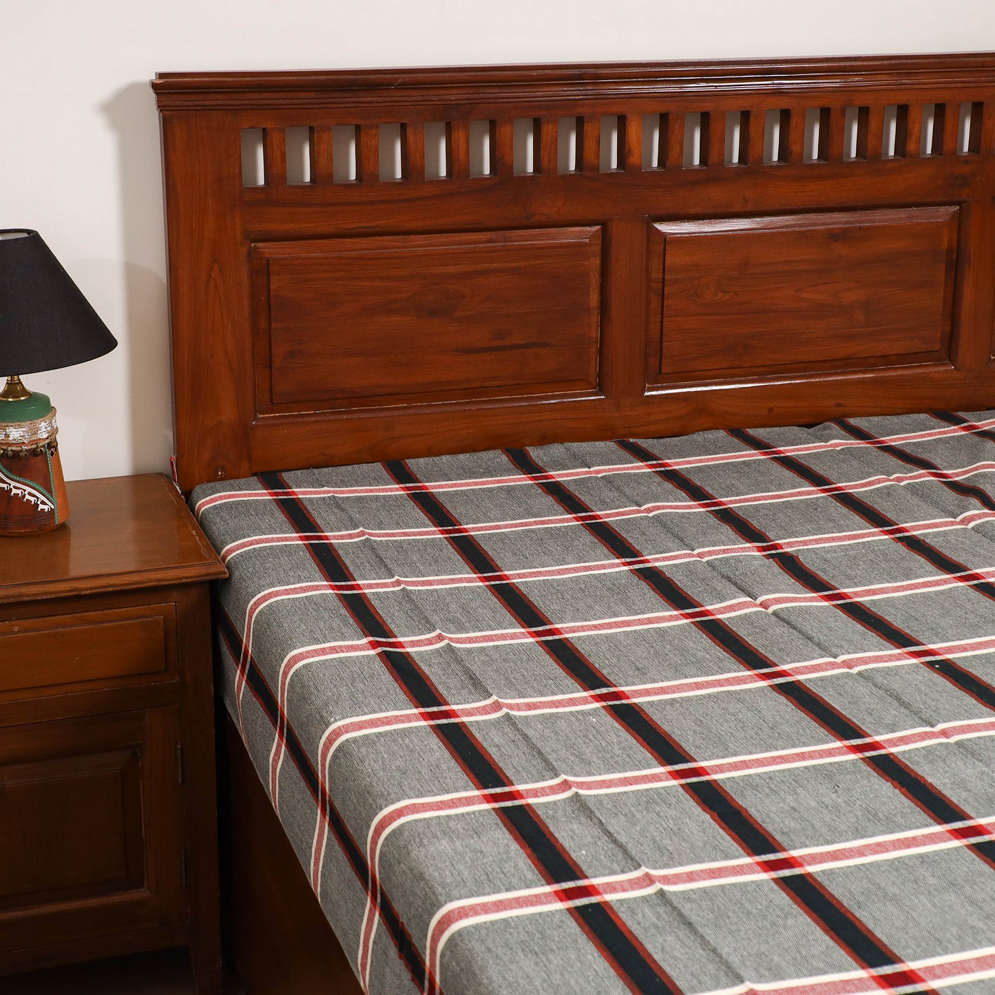 Handloom Cotton Single Bedsheet (90 x 60 in) 250