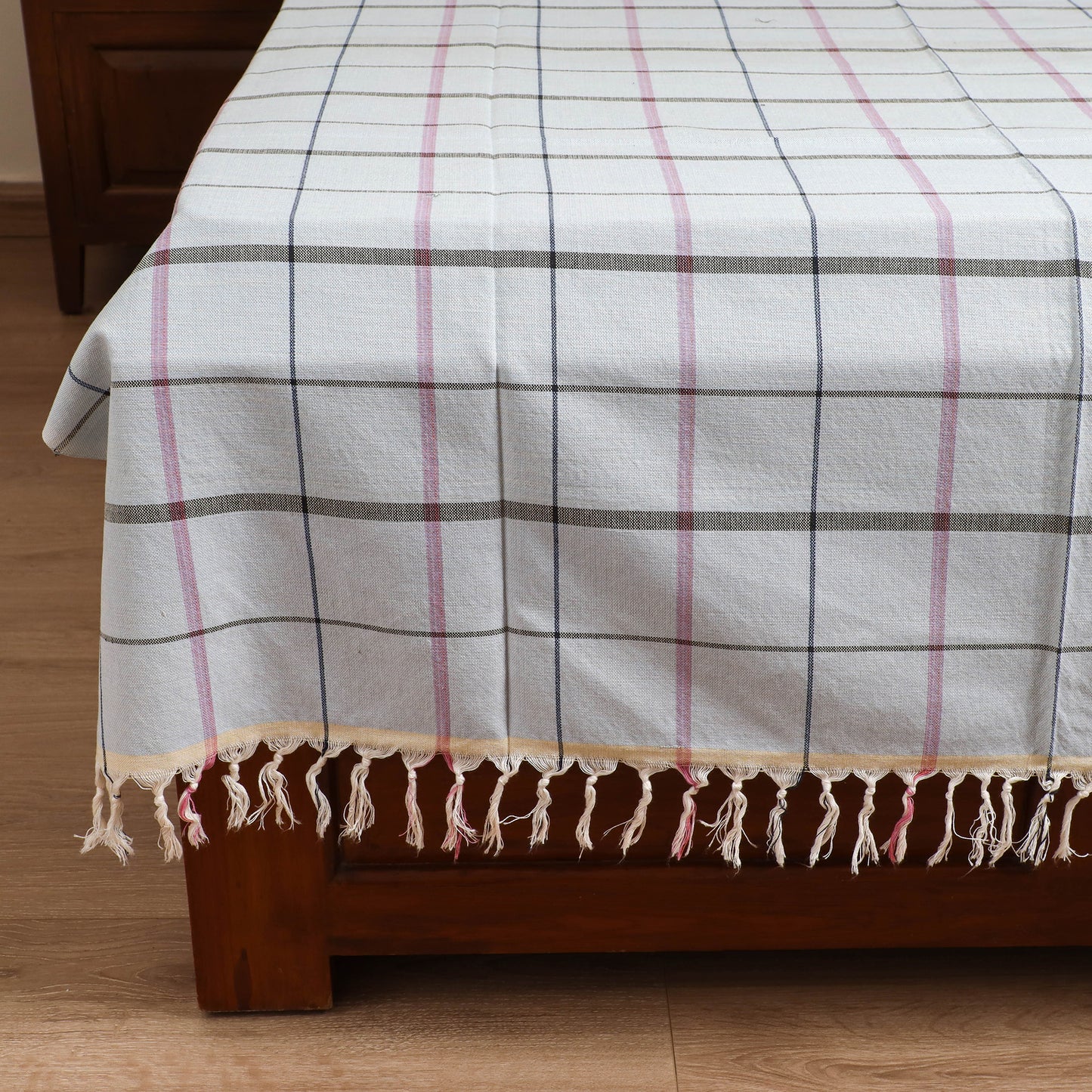 Handloom Cotton Single Bedsheet (90 x 60 in) 254