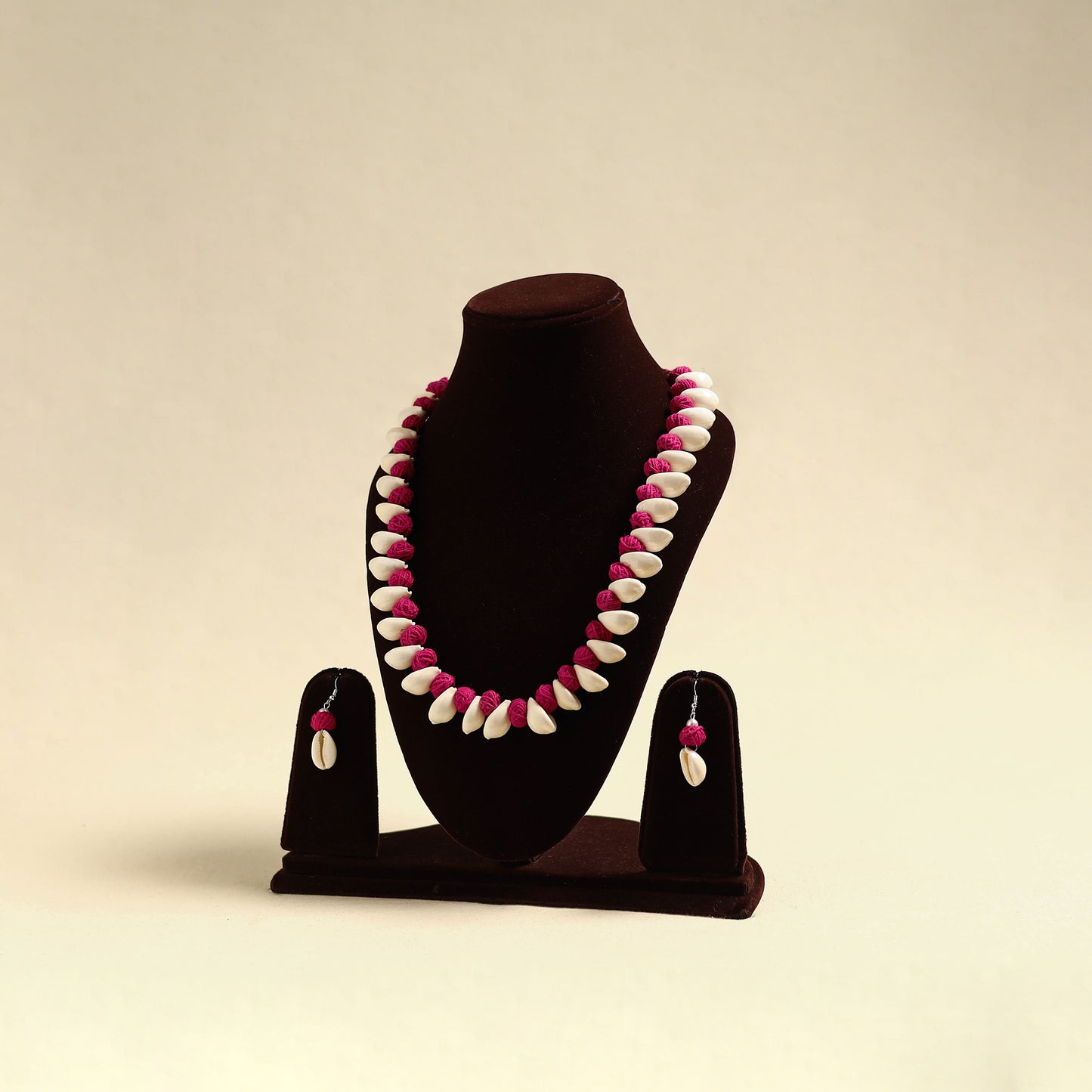 Handcrafted Thread Beads Shell Work Necklace Set 06