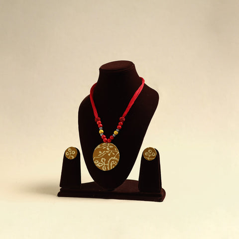 Handcrafted Wooden Beads Fabart Necklace Set 28