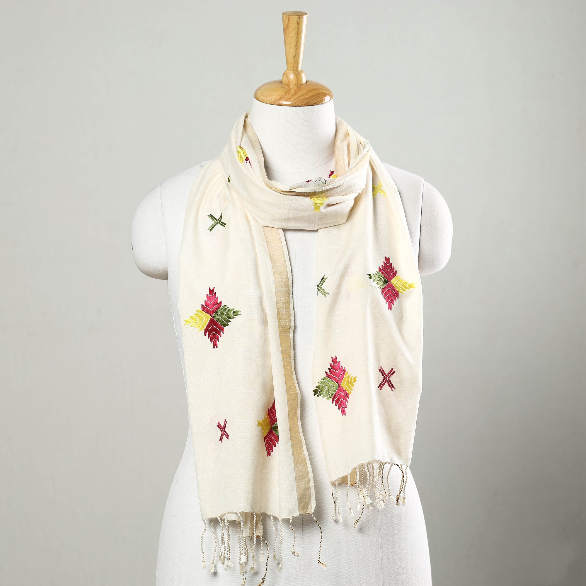 Phulkari Hand Embroidery Silk Handloom Stole – iTokri आई.टोकरी