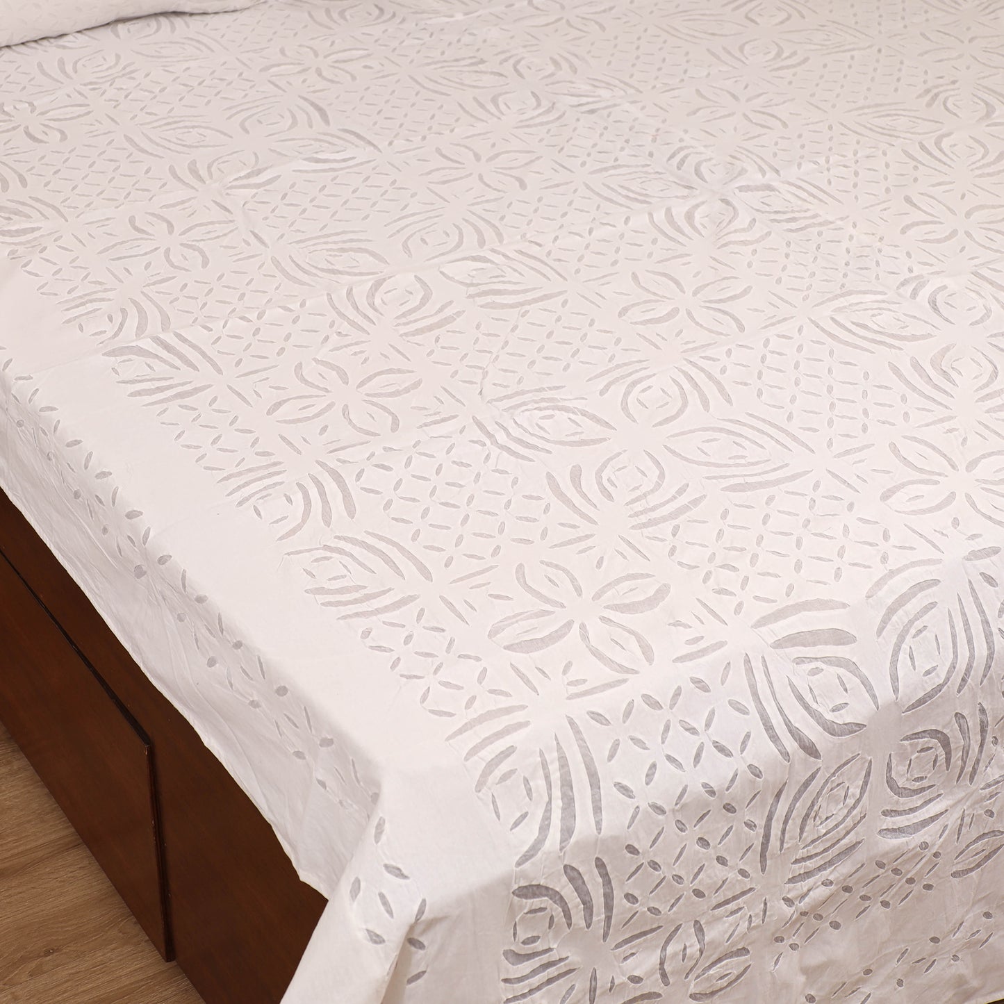 Barmer Applique Cutwork Cotton Double Bedsheet Set (108 x 90 in) 02