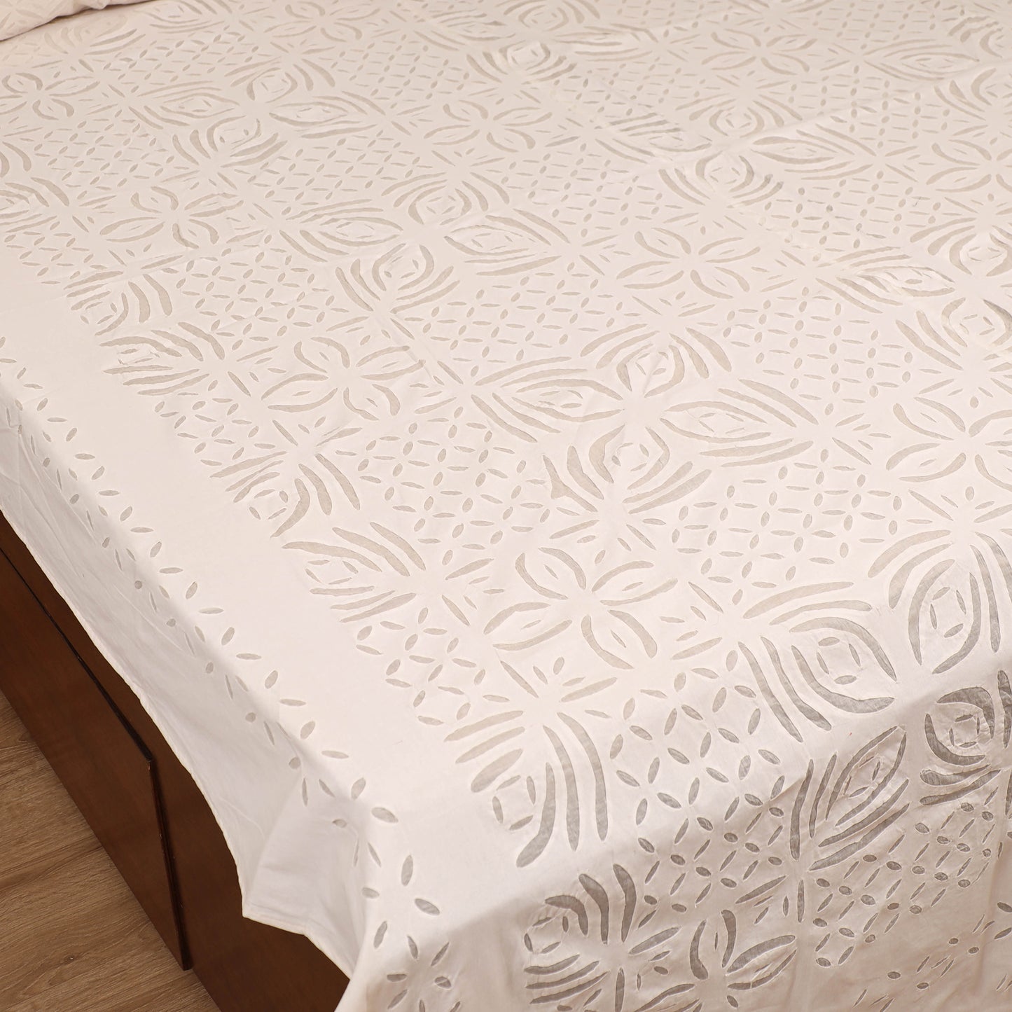 Barmer Applique Cutwork Cotton Double Bedsheet Set (108 x 90 in) 08
