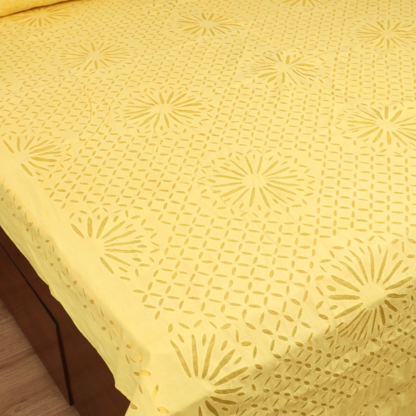 Barmer Applique Cutwork Cotton Double Bedsheet Set (108 x 90 in) 15