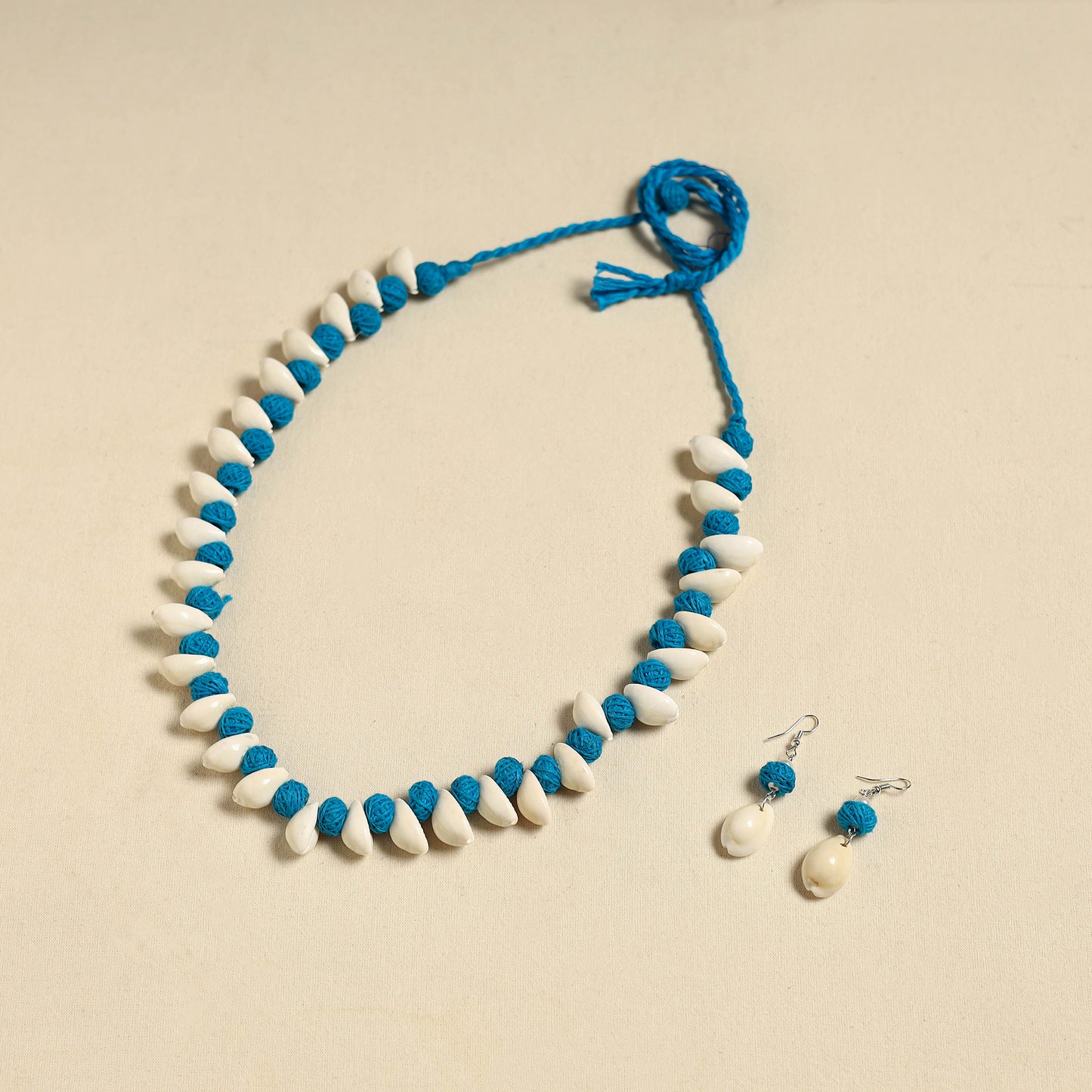 Handcrafted Thread Beads Shell Work Necklace Set 01
