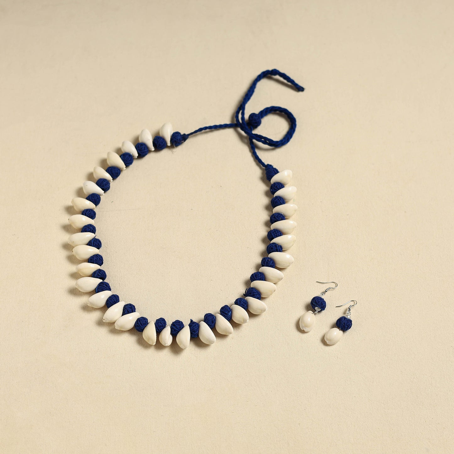 Handcrafted Thread Beads Shell Work Necklace Set 05