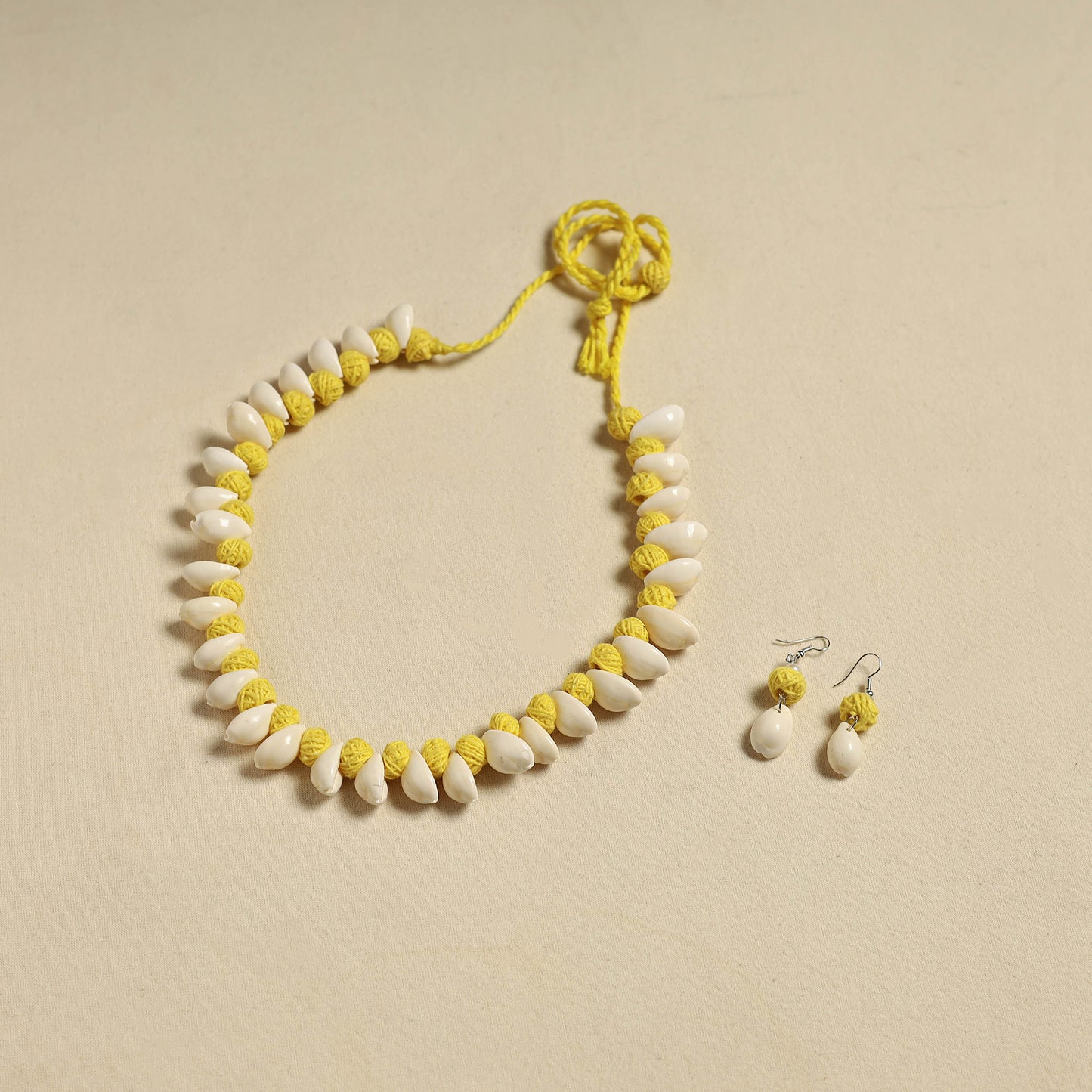 Handcrafted Thread Beads Shell Work Necklace Set 09