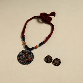 Handcrafted Wooden Beads Fabart Necklace Set 23