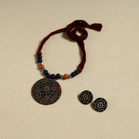 Handcrafted Wooden Beads Fabart Necklace Set 27