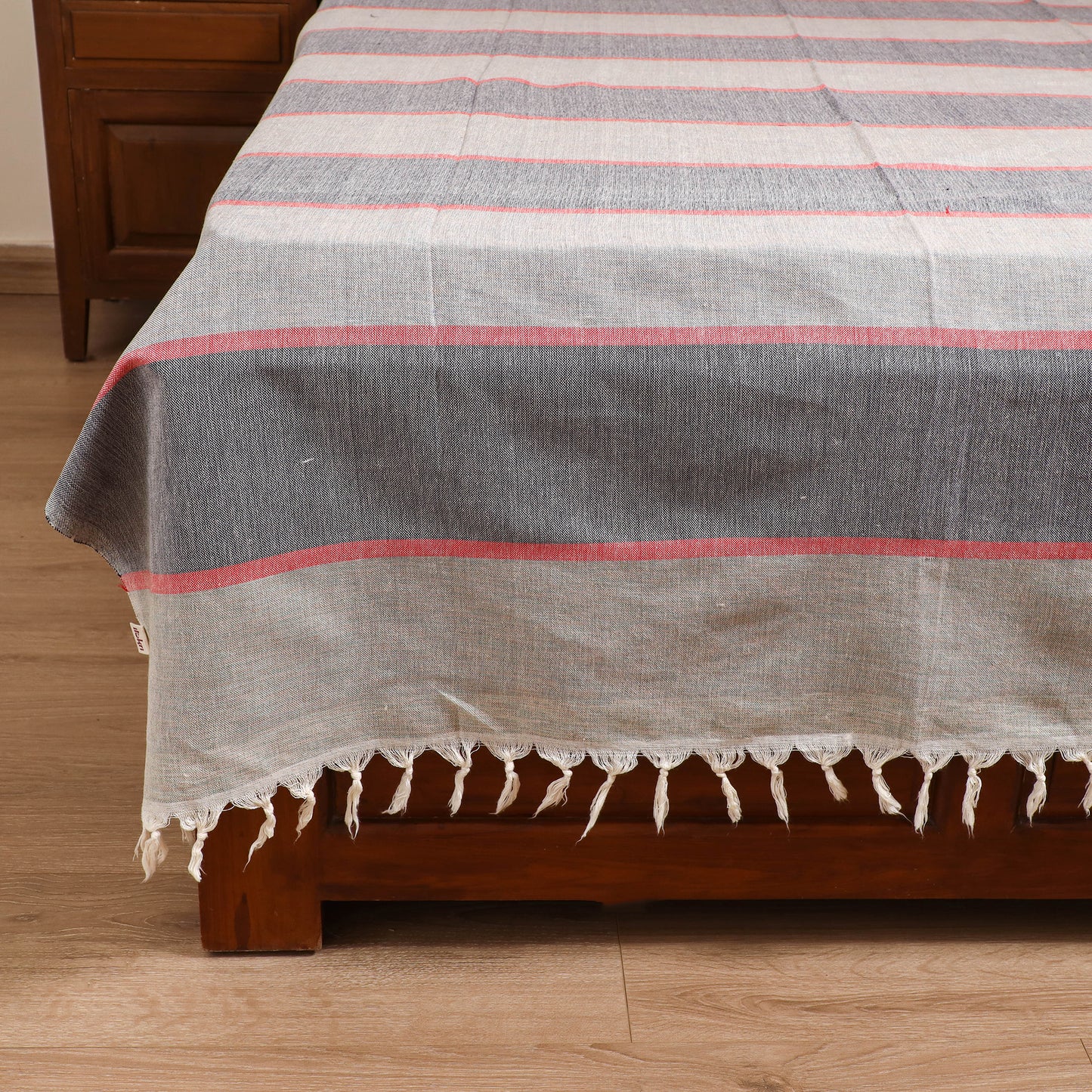 Handloom Cotton Single Bedsheet (90 x 60 in) 324