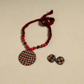 Handcrafted Wooden Beads Fabart Necklace Set 44
