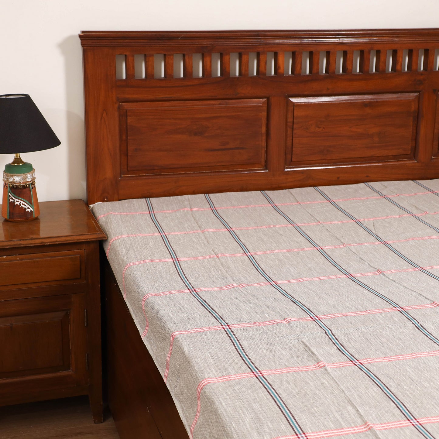 Handloom Cotton Single Bedsheet (90 x 60 in) 325