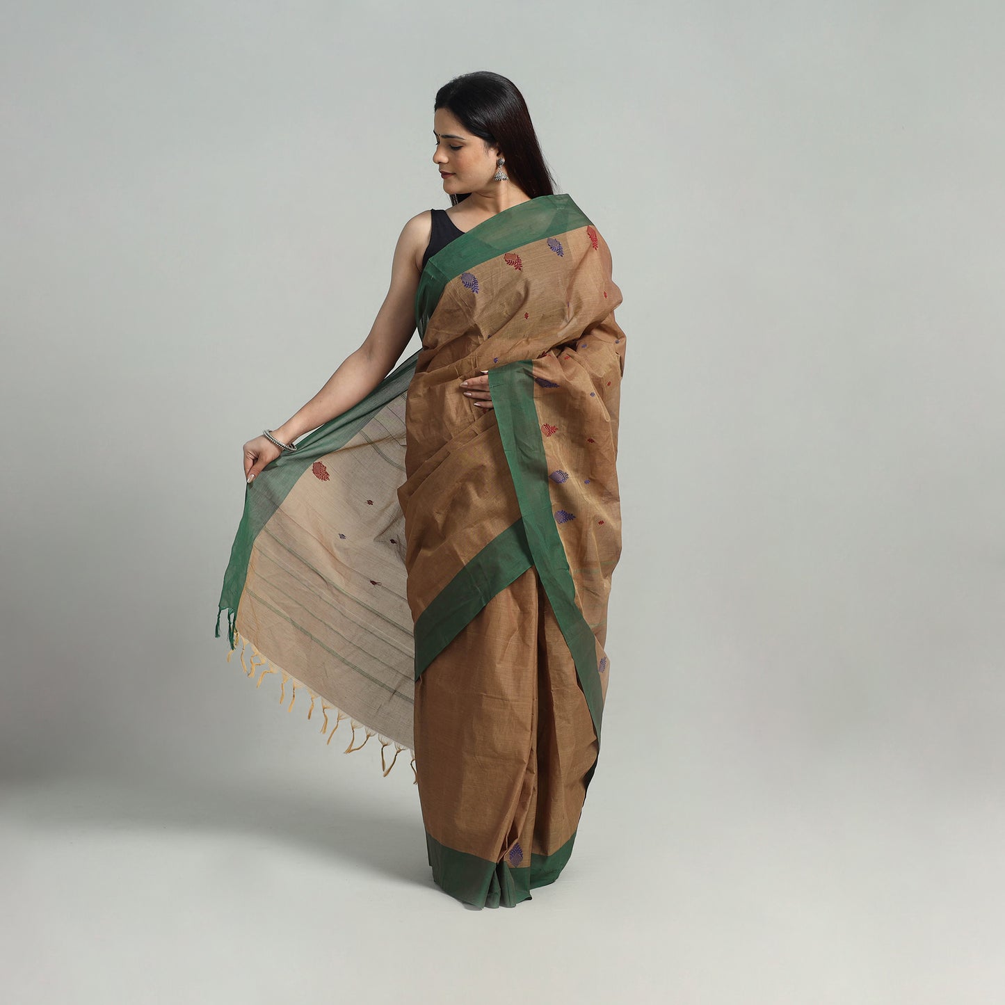 Cotton Thread Buti Dharwad Saree 05