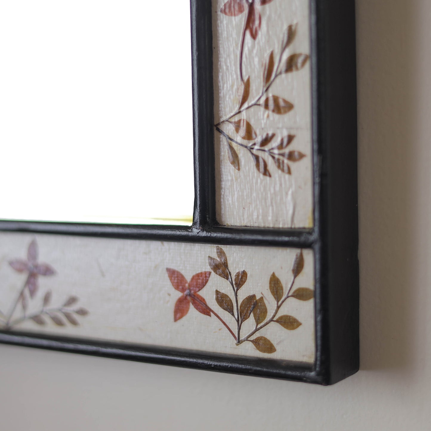 Rectangle - Natural Flower Art Work Wooden Wall Mirror (16 x 11 in)