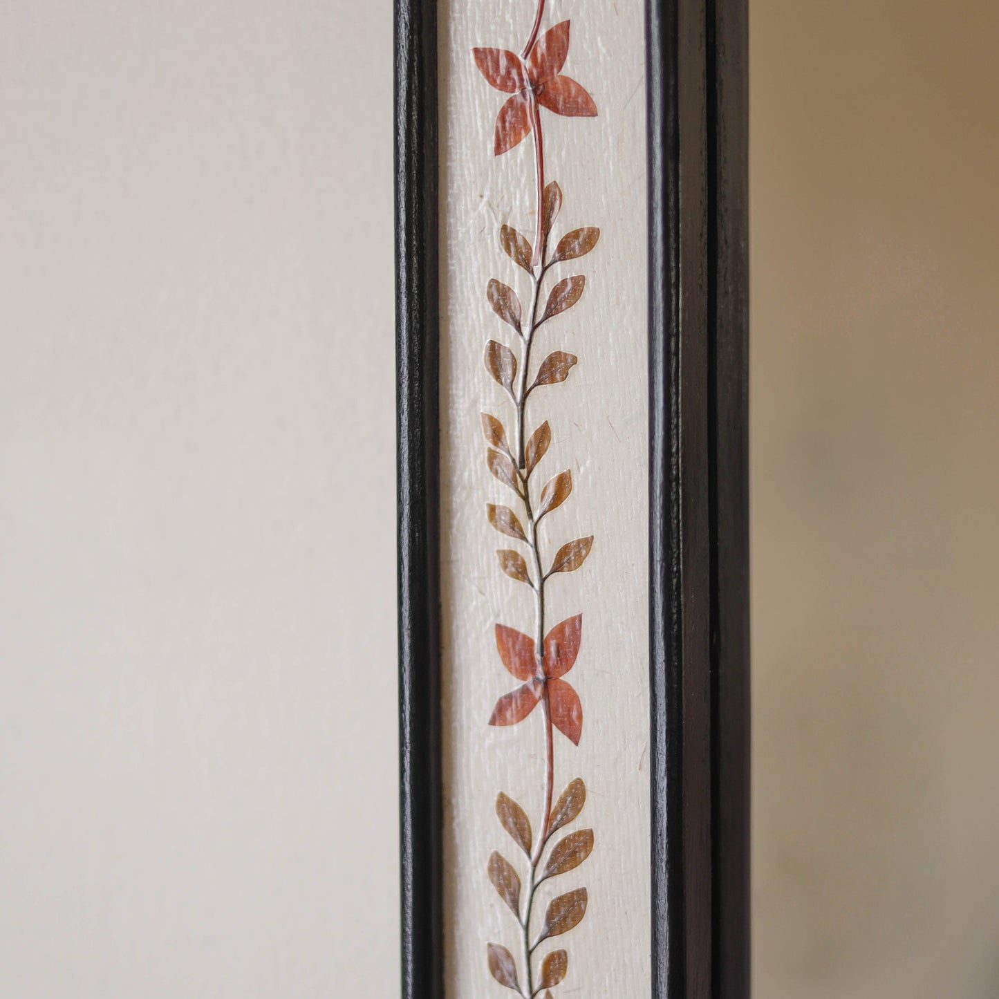 Rectangle - Natural Flower Art Work Wooden Wall Mirror (16 x 11 in)