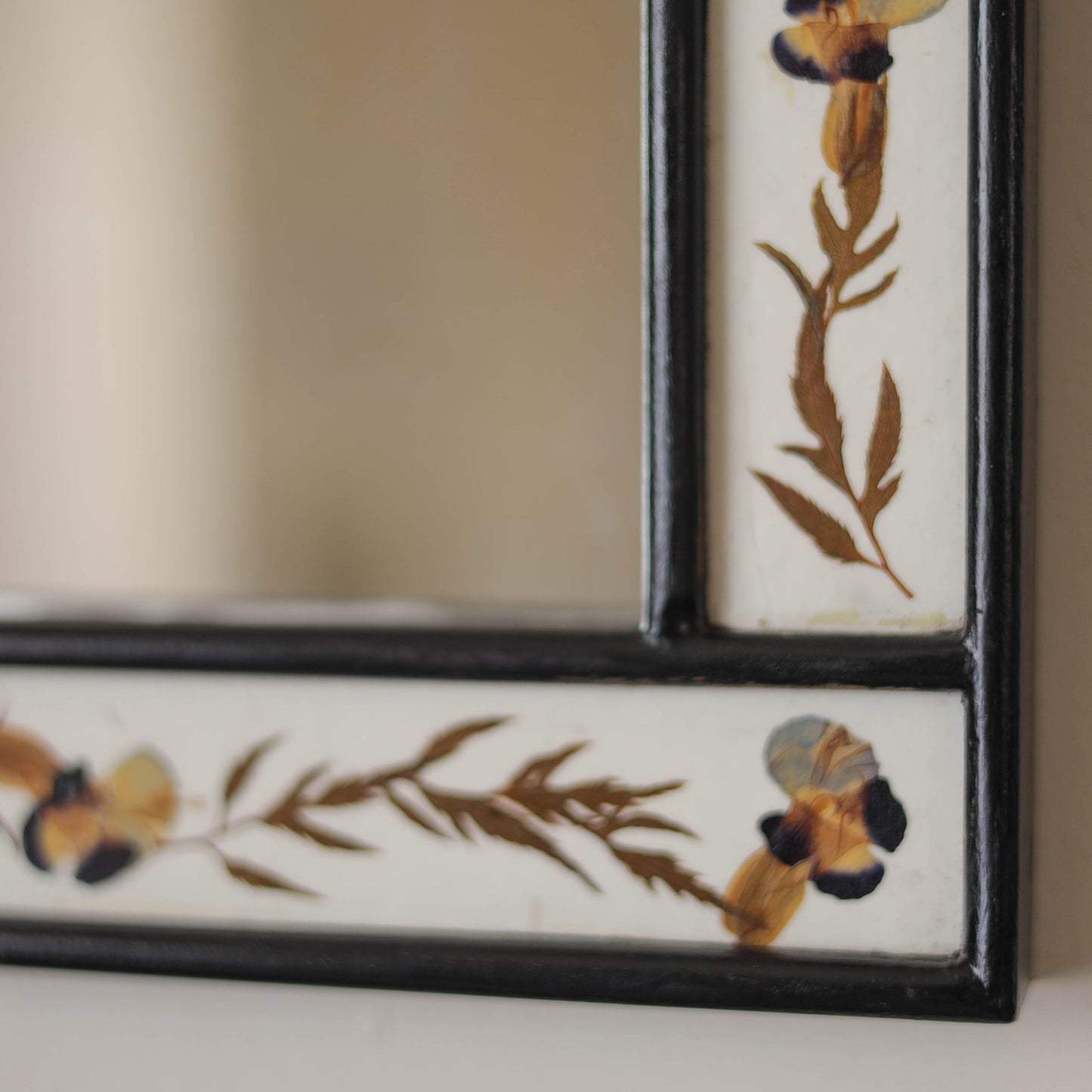 Vertical - Natural Flower Art Work Wooden Wall Mirror (15 x 11 in)