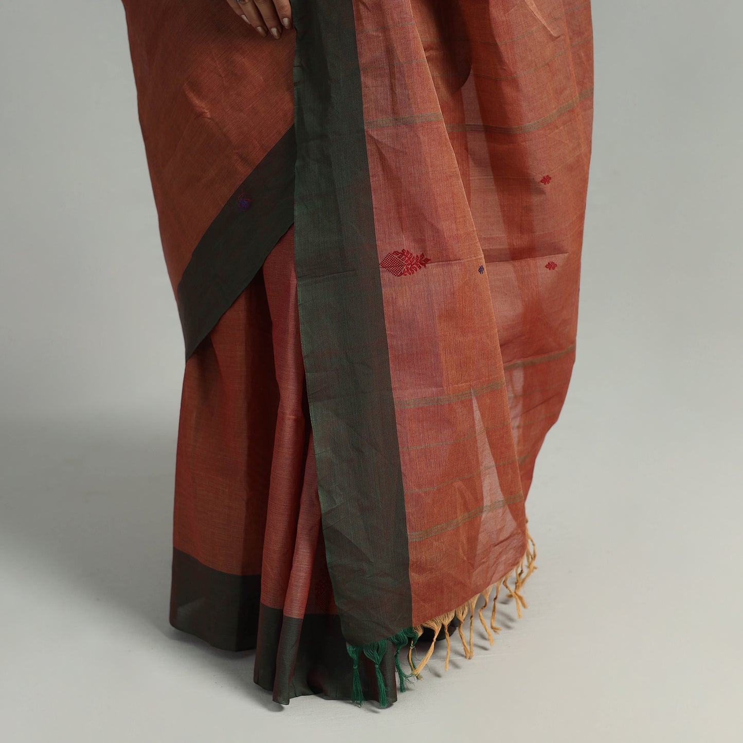 Cotton Thread Buti Dharwad Saree 06