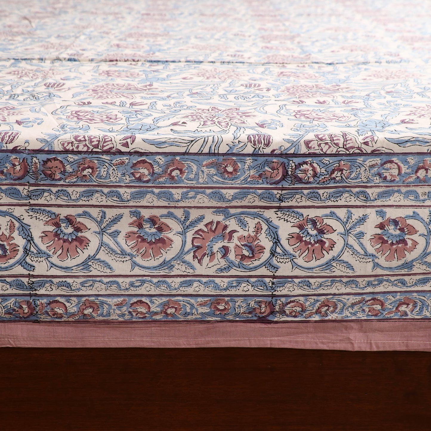 Sanganeri Hand Block Print Cotton Double Bedsheet Set (108 x 90 in) 02