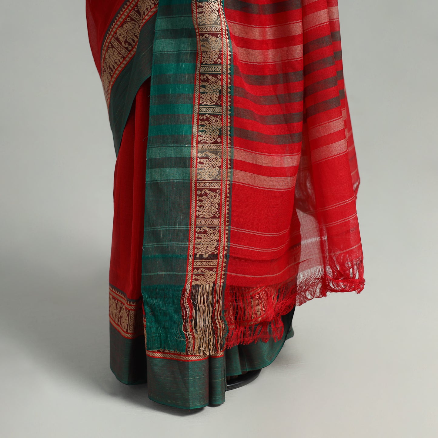 Red - Mercerised Cotton Thread Border Dharwad Saree 08