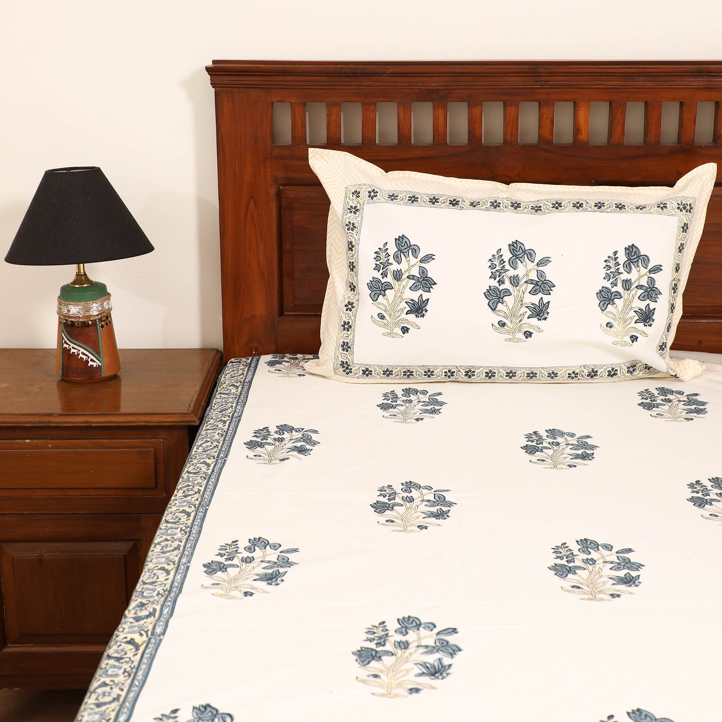 Sanganeri Hand Block Print Cotton Double Bedsheet Set (108 x 90 in) 03