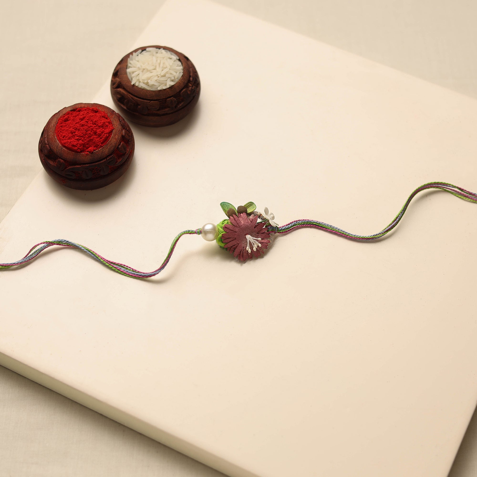 Handmade Paper Flower Rakhi – iTokri आई.टोकरी