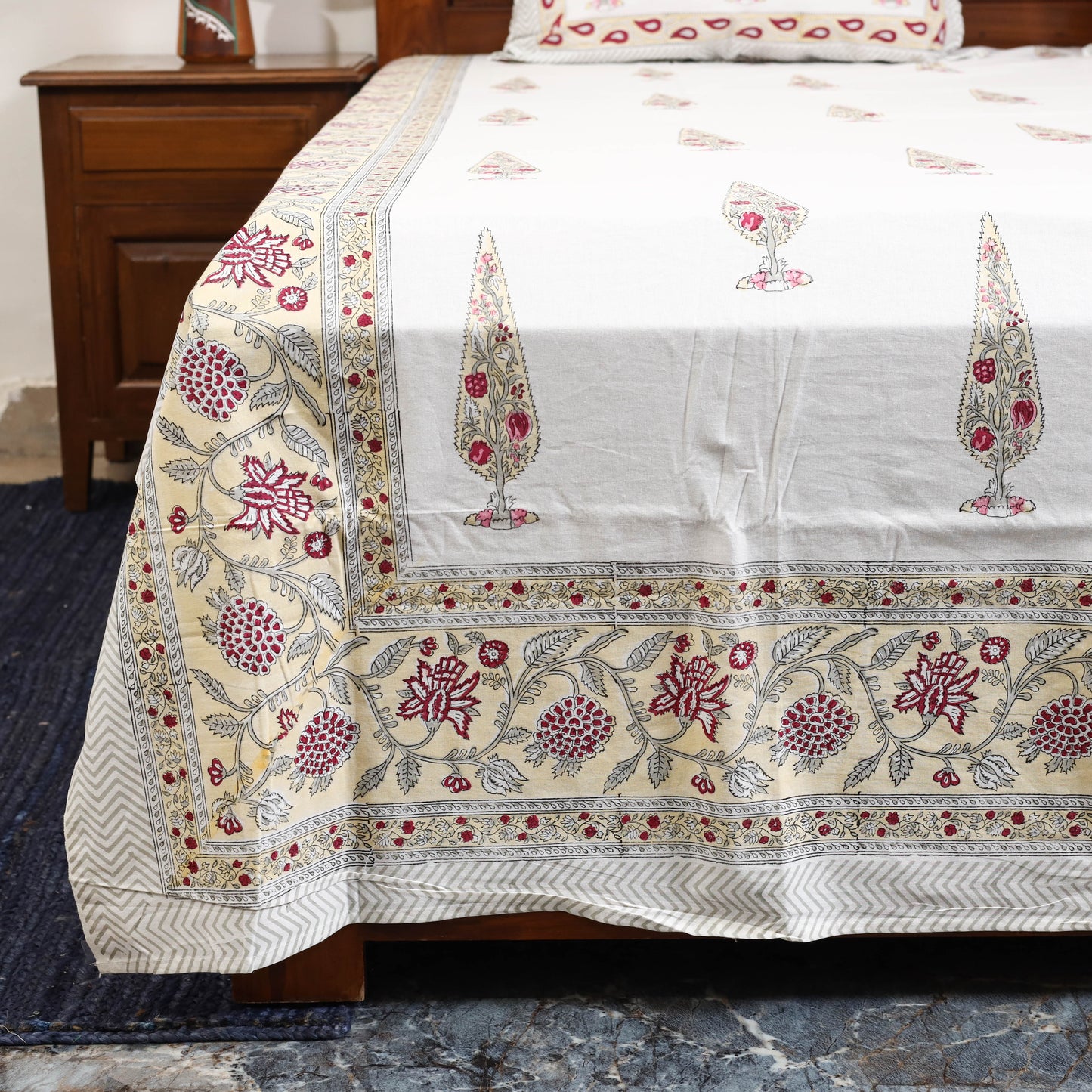 White - cotton double sanganeri bed sheet set (108 x 90 in)