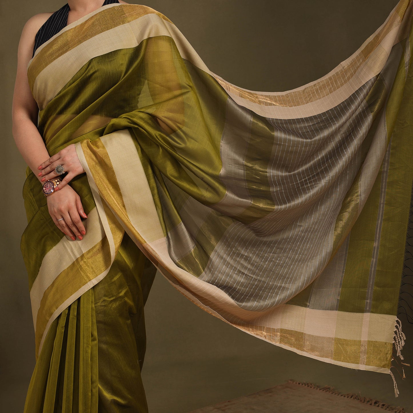 Green - traditional handloom silk cotton maheshwari saree