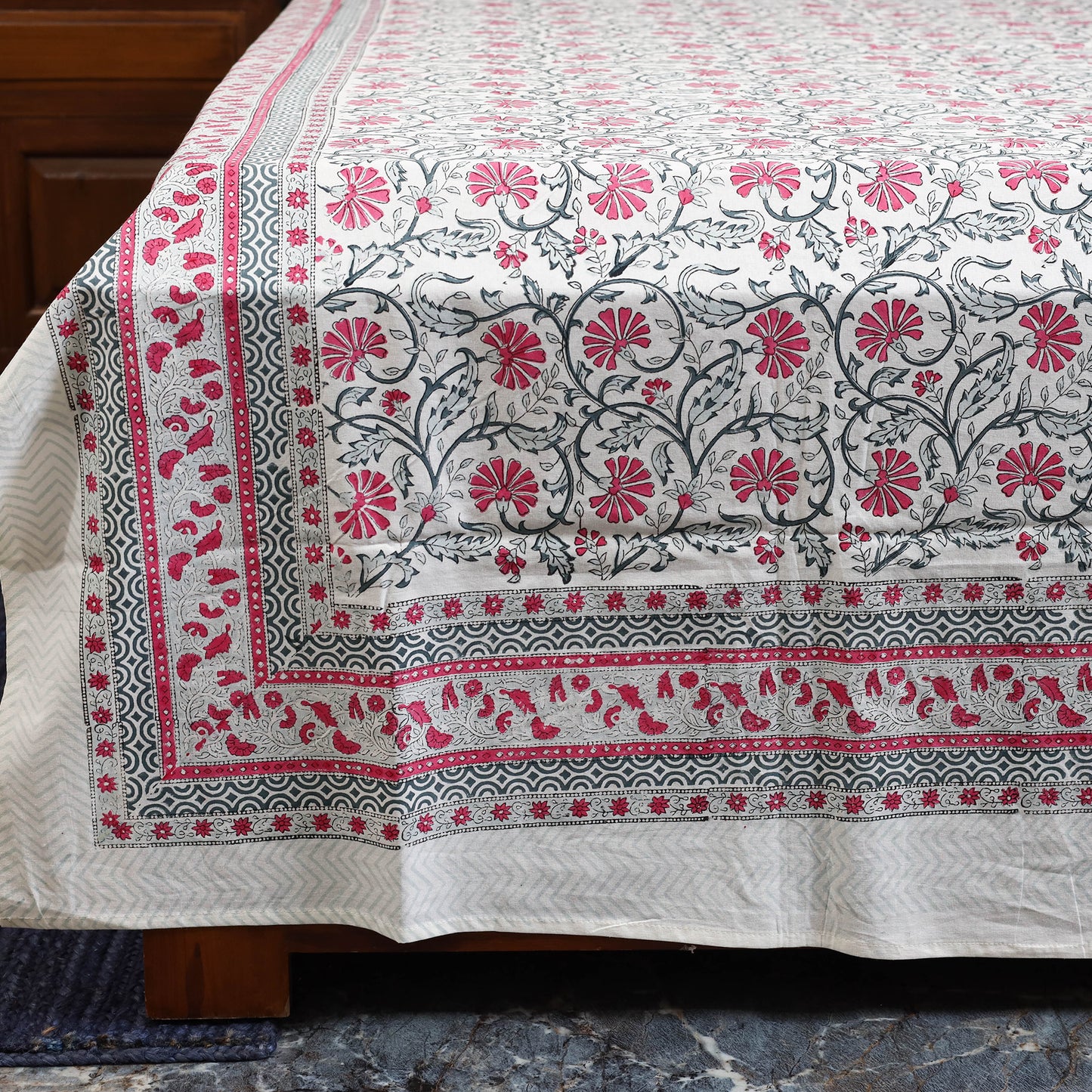 White - cotton double sanganeri bed sheet set (108 x 90 in)