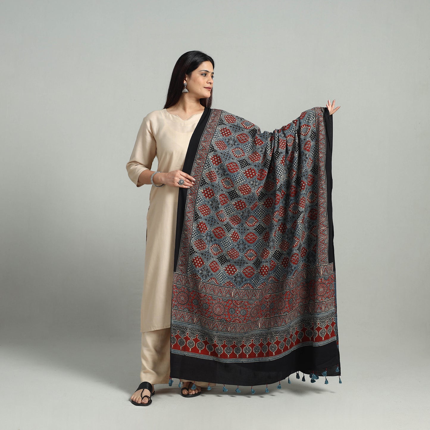 Hand Block Printed Cotton Ajrakh Dupatta 01