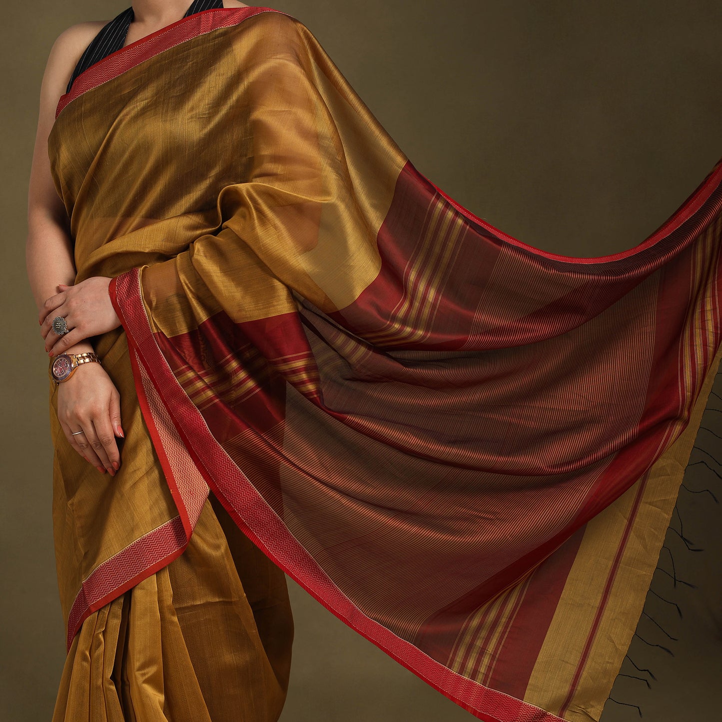 Brown - traditional handloom silk cotton maheshwari saree