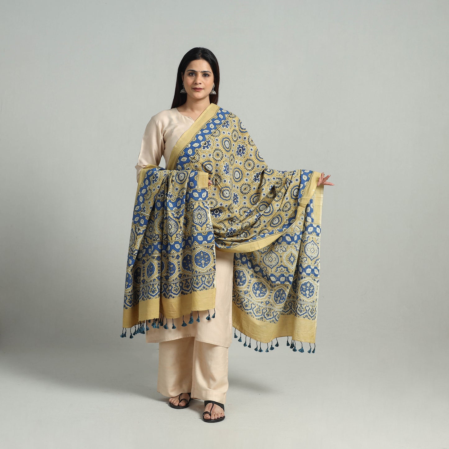 Hand Block Printed Cotton Ajrakh Dupatta 03