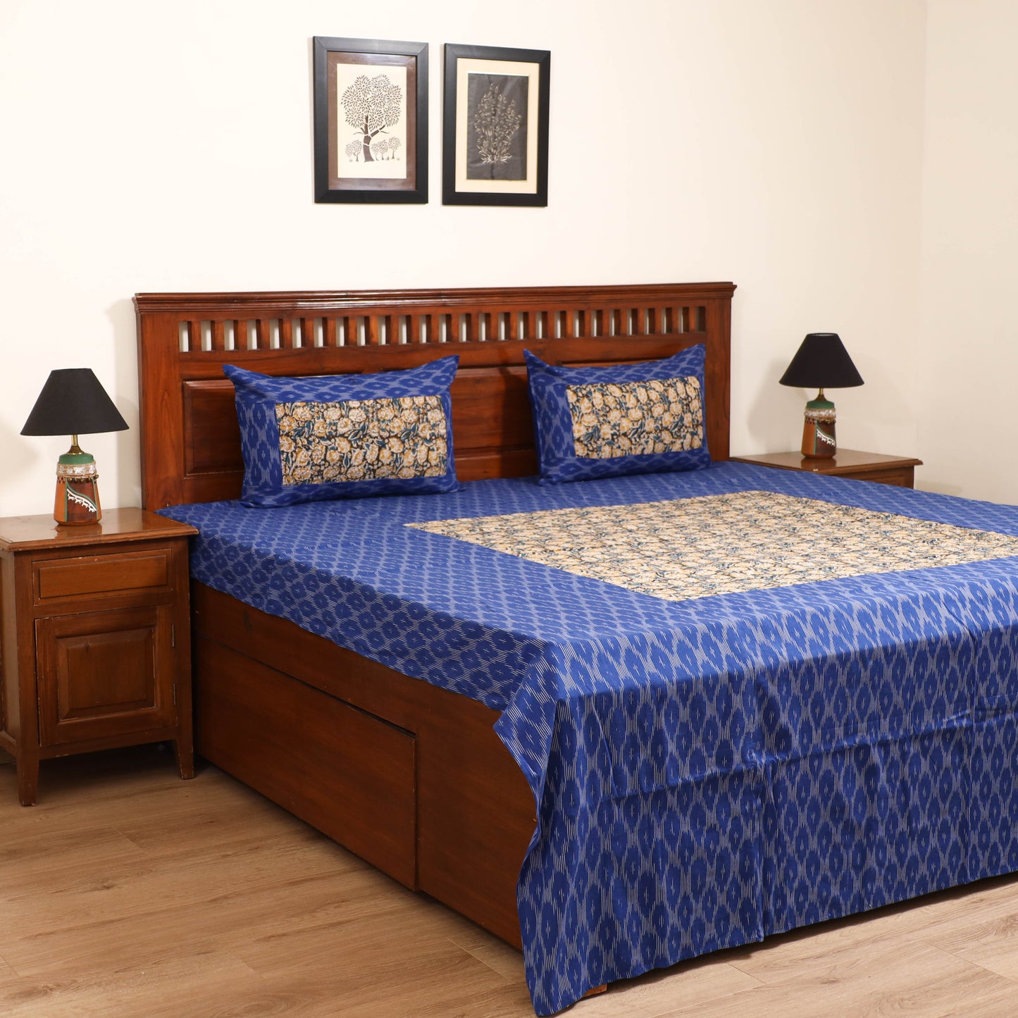 Pochampally Ikat with Kalamkari Patch Cotton Double Bedsheet Set (108 x 90 in) 02