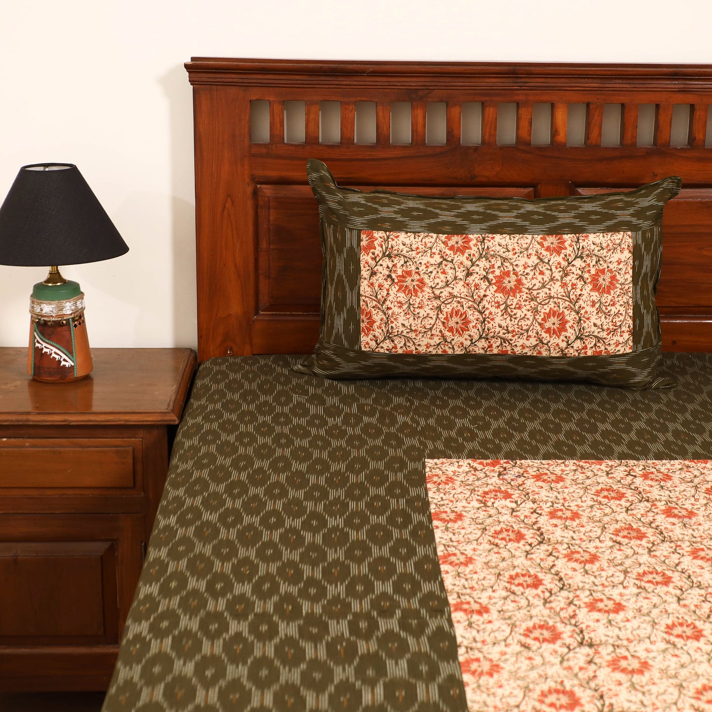 Pochampally Ikat with Kalamkari Patch Cotton Double Bedsheet Set (108 x 90 in) 09