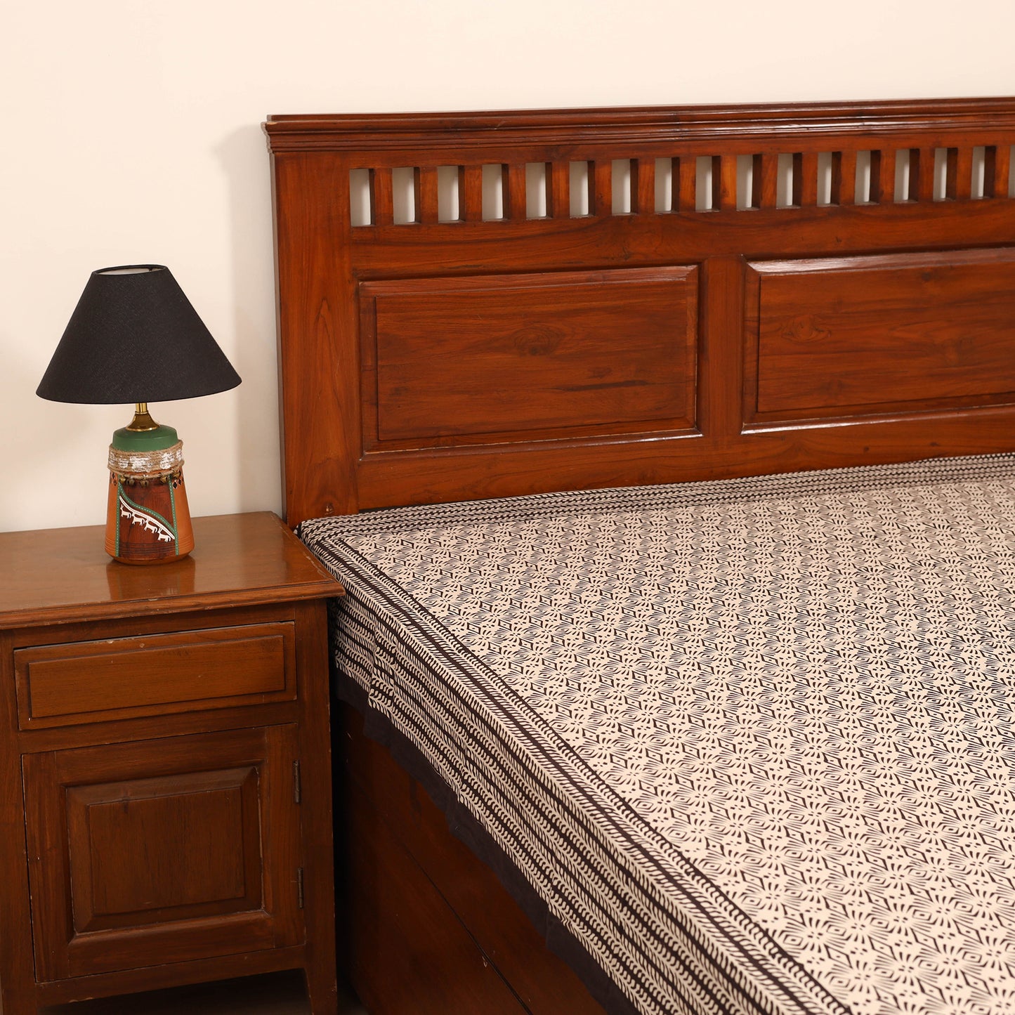 Bagru Hand Block Print Natural Dyed Cotton Single Bedsheet (90 x 60 in) 09