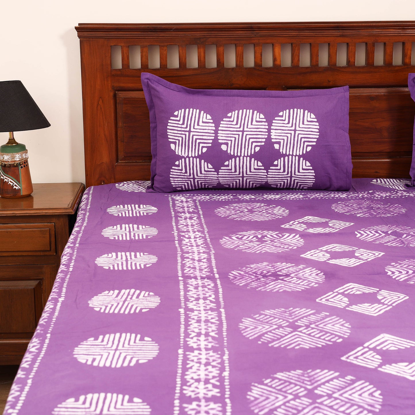 Hand Block Batik Print Cotton Double Bedsheet Set (108 x 90 in) 01