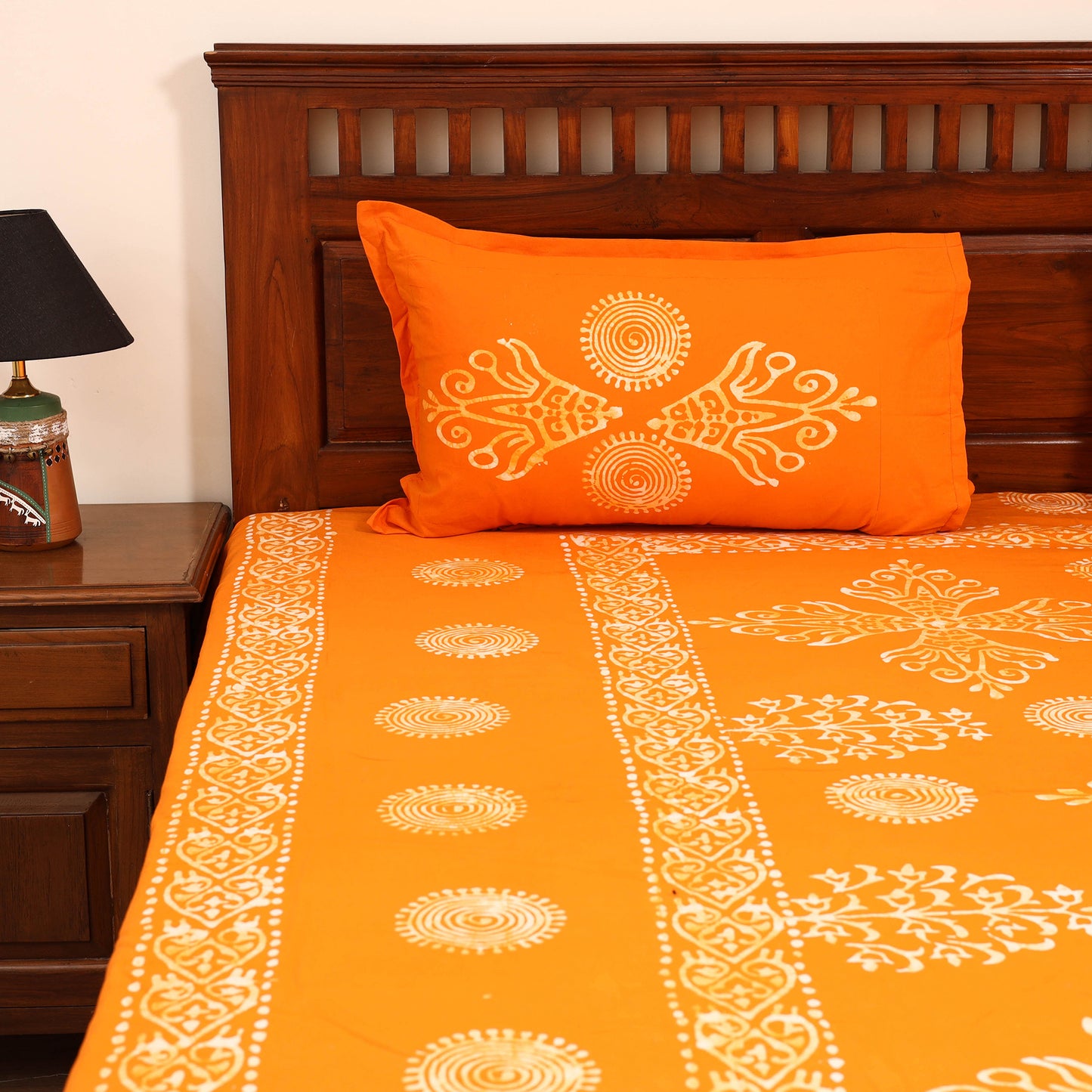 Hand Block Batik Print Cotton Double Bedsheet Set (108 x 90 in) 02