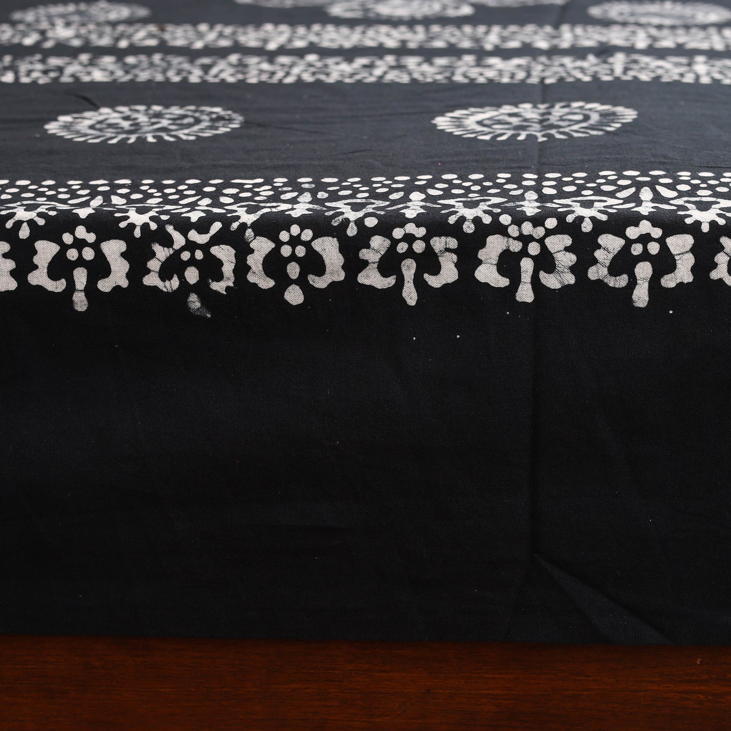 Hand Block Batik Print Cotton Double Bedsheet Set (108 x 90 in) 04