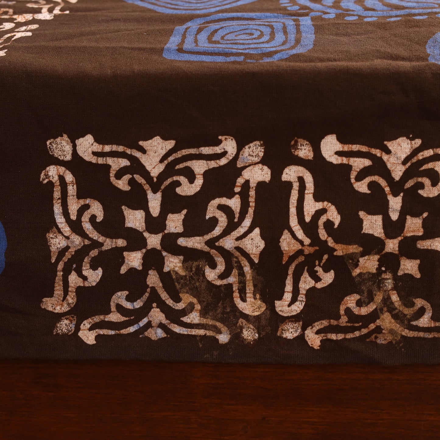 Hand Block Batik Print Cotton Double Bedsheet Set (108 x 90 in) 05