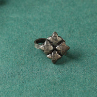 silver nose pin