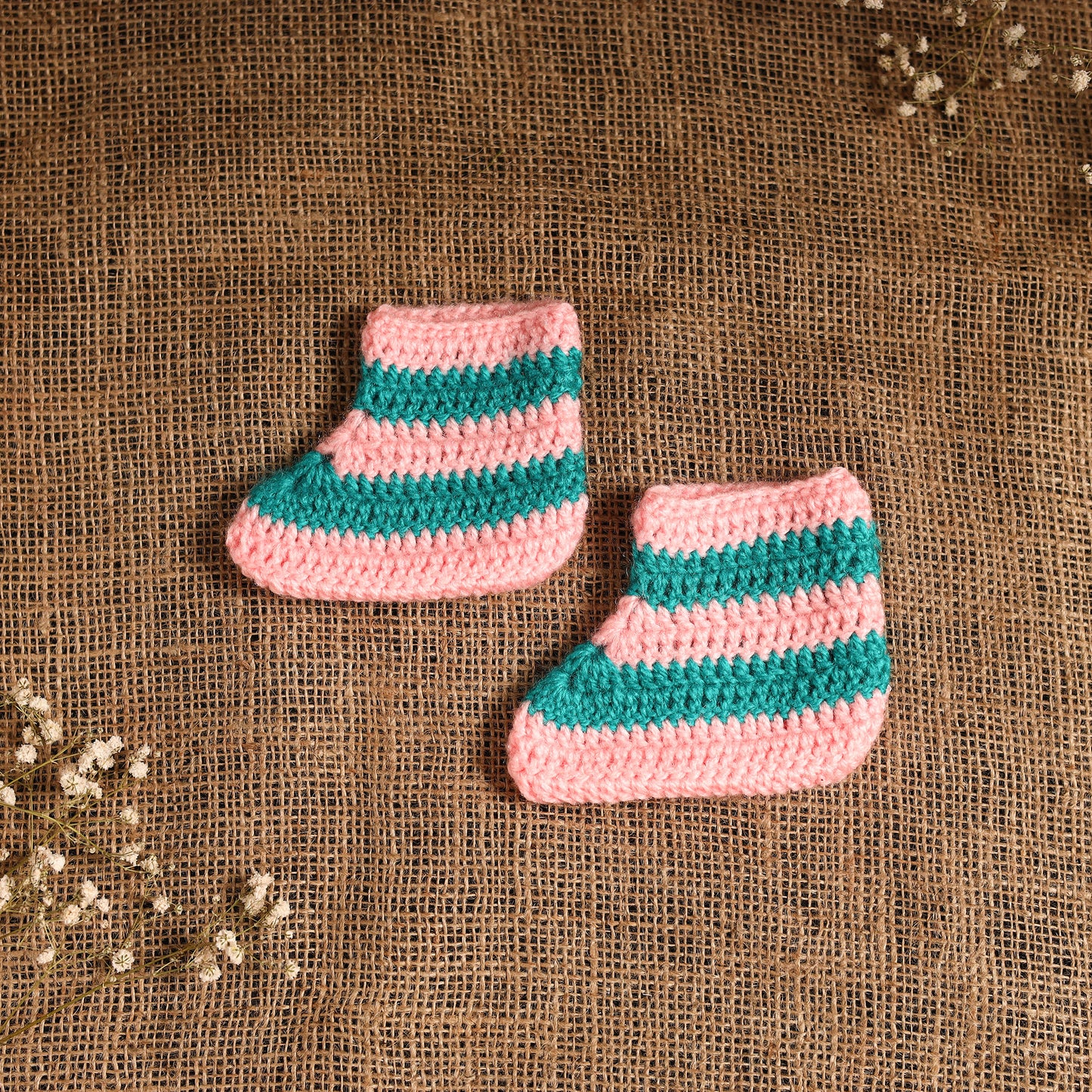 Pink - hand knitted woollen socks for kids (6-12 months) 01