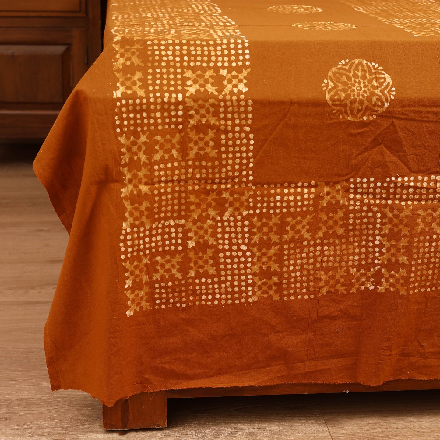 Hand Block Batik Print Cotton Double Bedsheet Set (108 x 90 in) 08