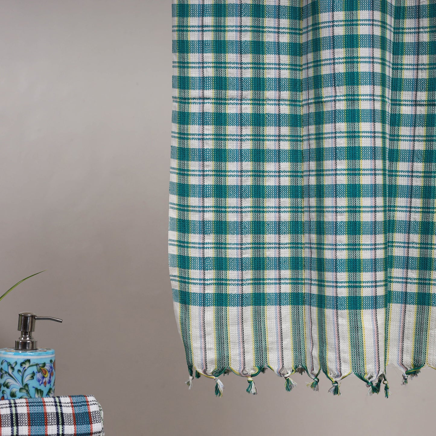 Handloom fine cotton checks bath towel 07 - handcrafted