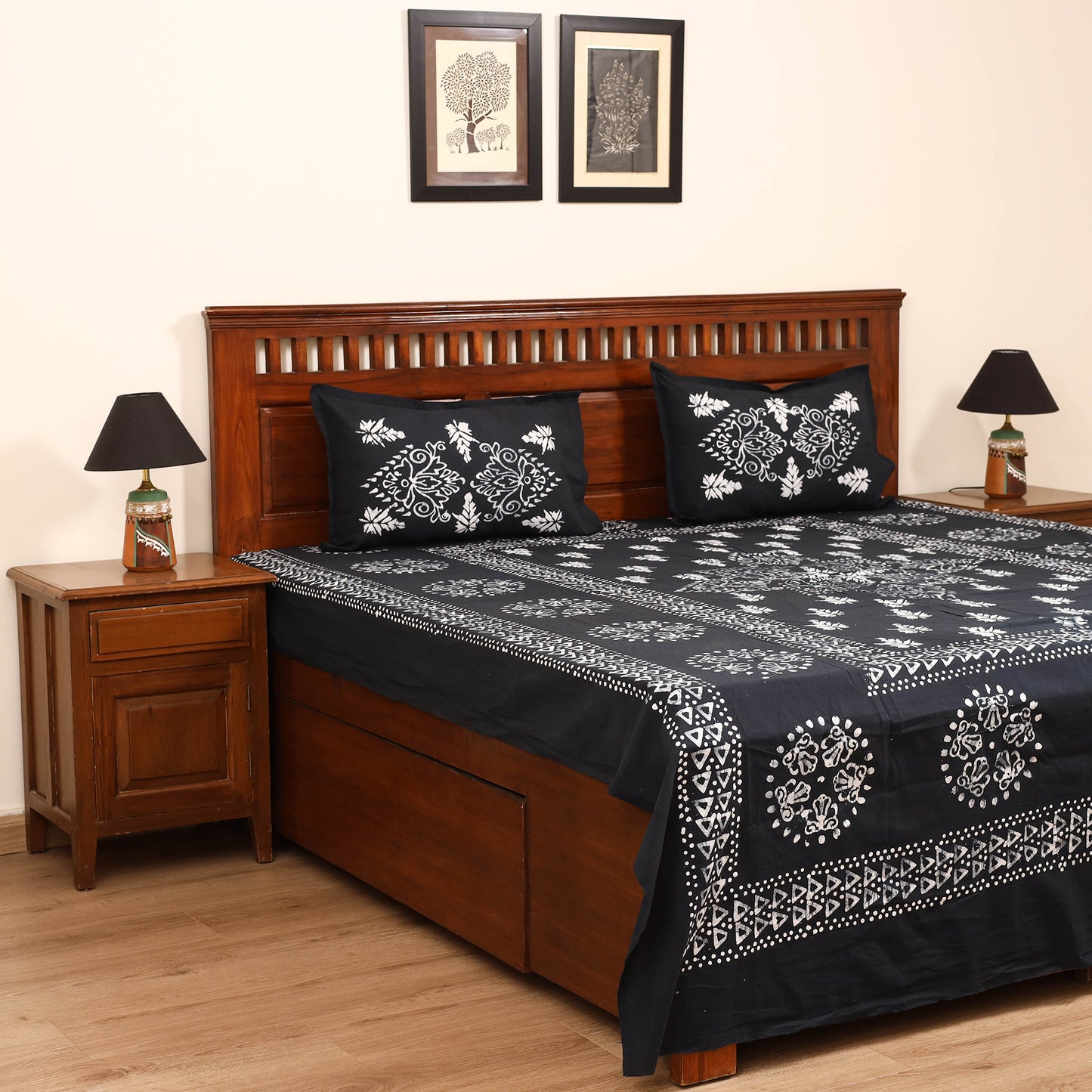 Hand Block Batik Print Cotton Double Bedsheet Set (108 x 90 in) 11