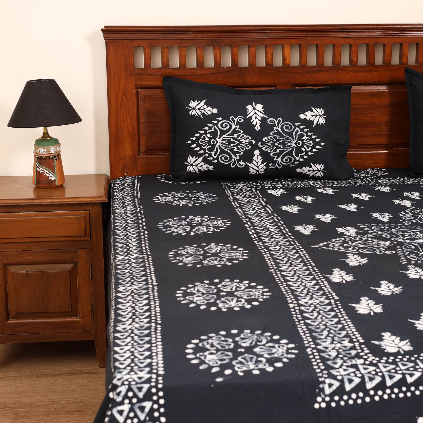 Hand Block Batik Print Cotton Double Bedsheet Set (108 x 90 in) 11